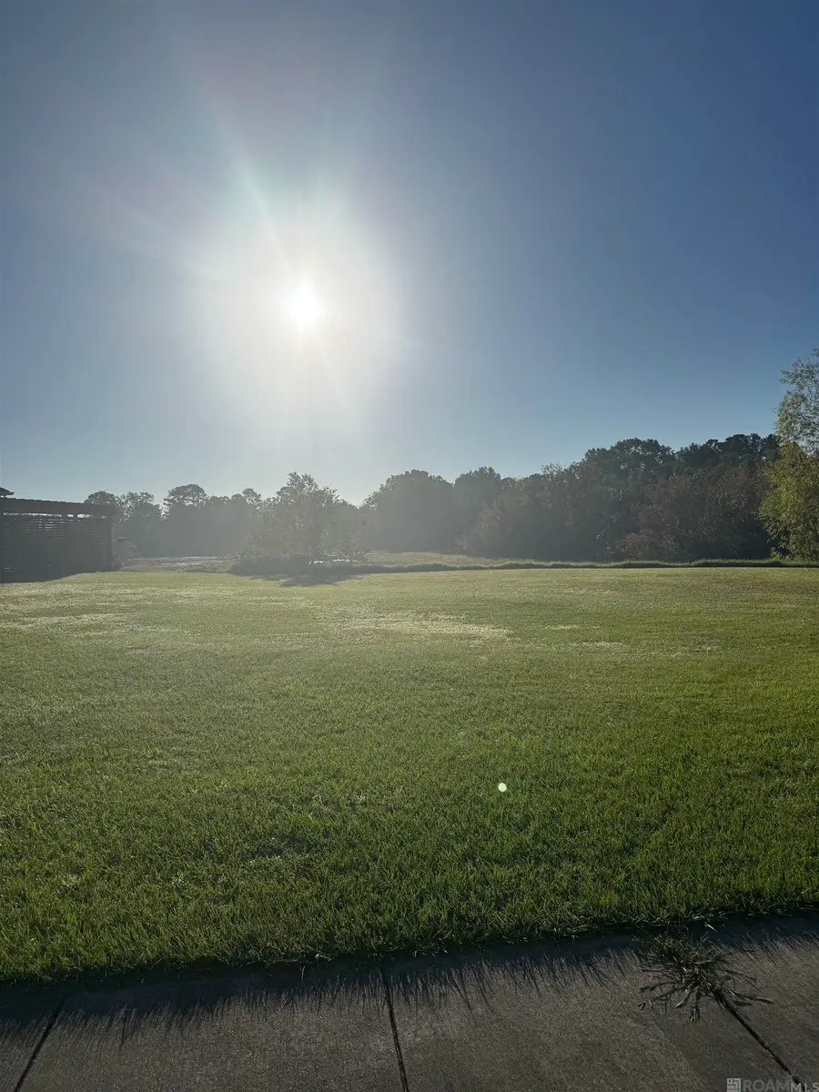 3439 Timber Grove Dr, Baton Rouge, LA 70816 - Image #2