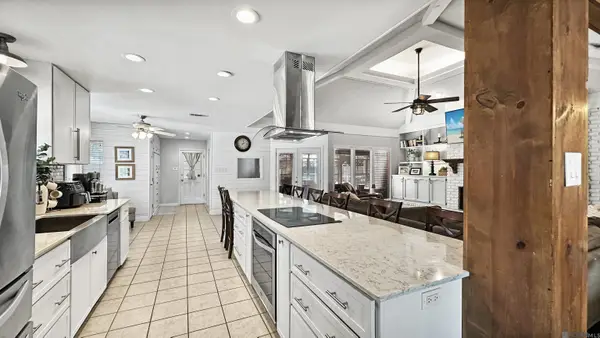 15682 Malvern Hill Ave, Baton Rouge, LA 70817