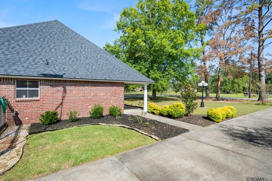 30787 Dunn Rd, Denham Springs, LA 70726 - Image #2