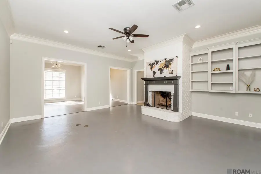 15518 Therese Ct, Prairieville, LA 70769 - Image #3