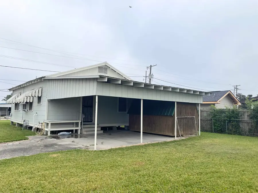 1204 Acadian Dr, Houma, LA 70363 - #2