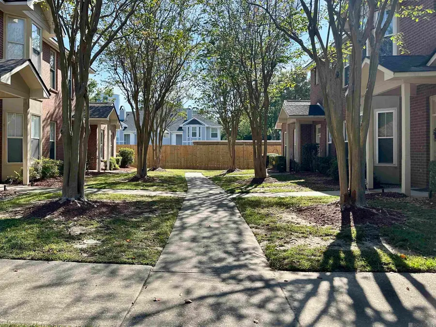 9932 Smithfield Ct, Baton Rouge, LA 70810 - Image #3
