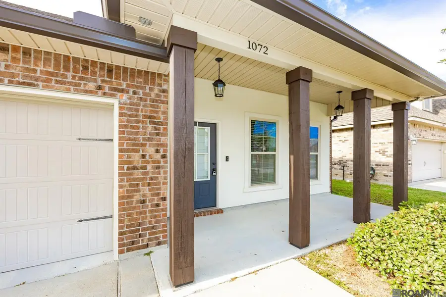 1072 Shadow Bluff Dr, Baton Rouge, LA 70820 - Image #2