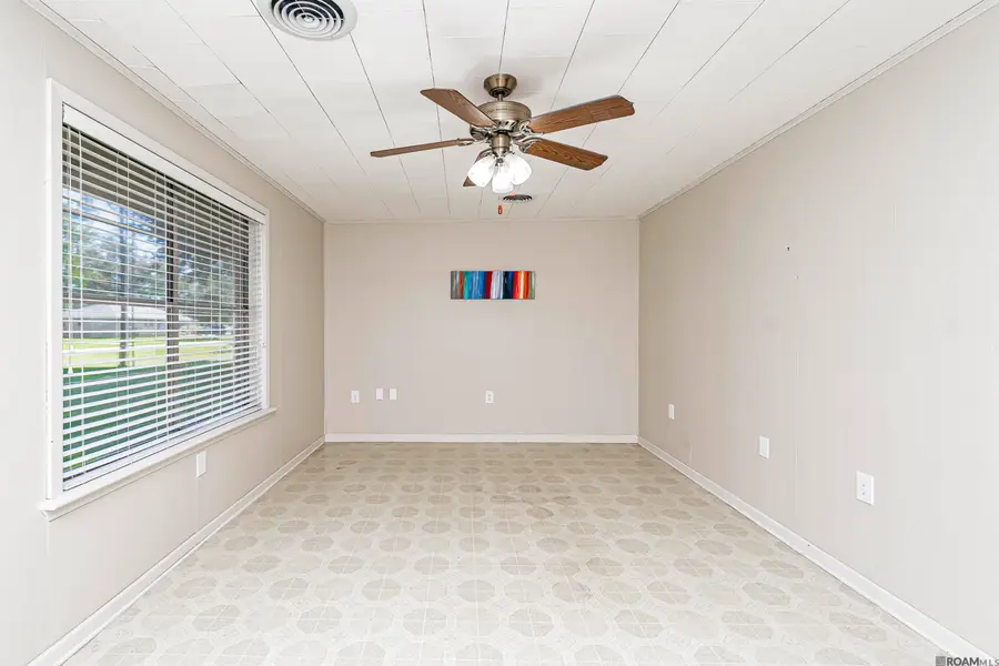 12463 Faucheux Rd, Gonzales, LA 70737 - Image #3