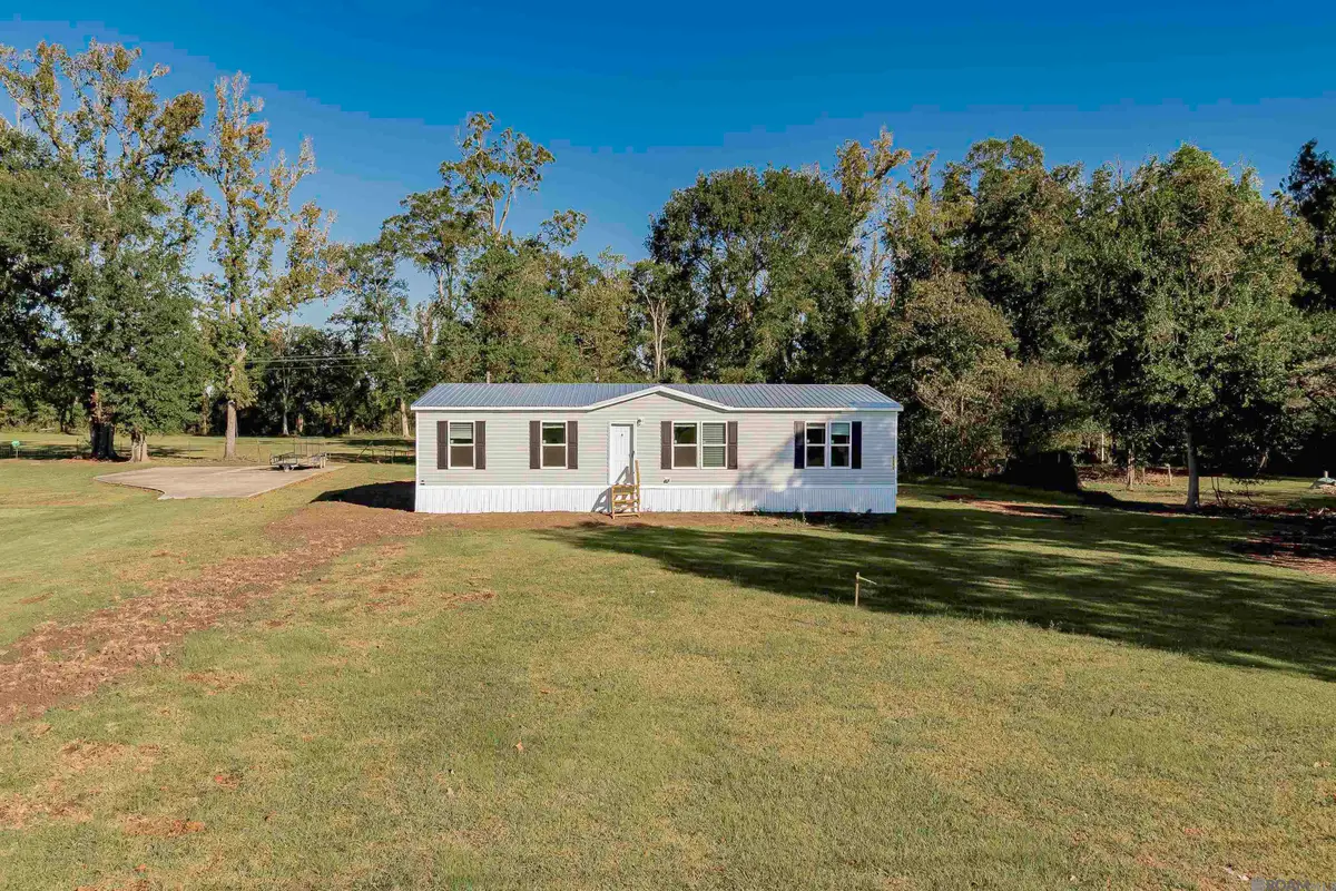 8693 Lebeau St, Livonia, LA 70755 - Image #1