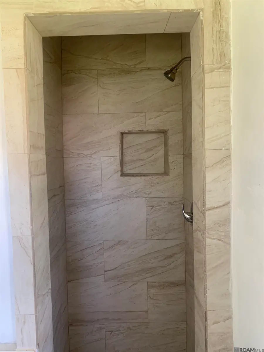 2038 Lauradale Drive, New Orleans, LA 70114 - Image #2