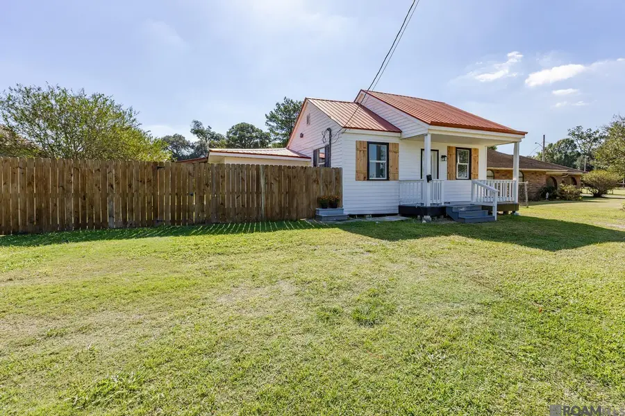 58735 Bayou Rd, Plaquemine, LA 70764 - Image #2