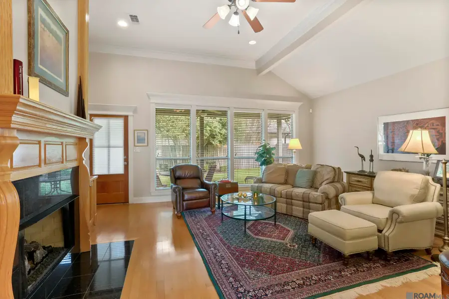 945 Tanglebriar Dr, Baton Rouge, LA 70810 - Image #3