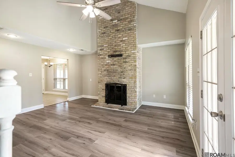 15861 N King Bradford Dr, Baton Rouge, LA 70816 - Image #2