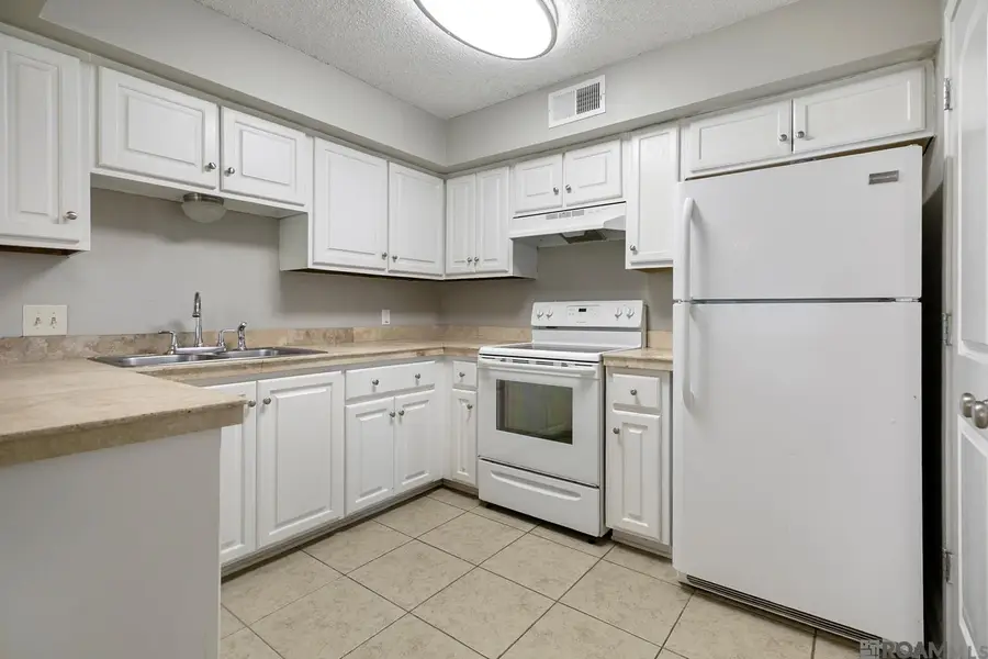 15861 N King Bradford Dr, Baton Rouge, LA 70816 - Image #3