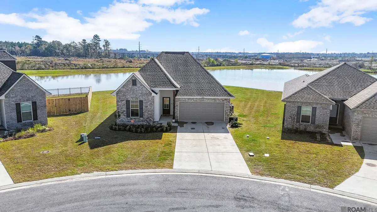 9698 Muncy Ln, Denham Springs, LA 70726 - Image #1