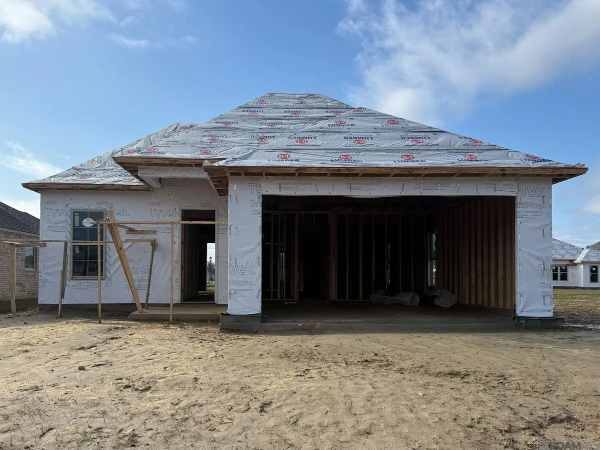 15207 Hazelwood Ct, Prairieville, LA 70769 - Image #1