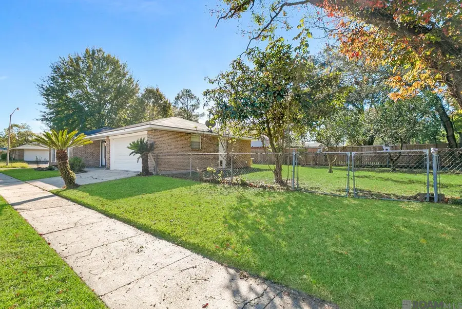 1532 Outrigger Dr, Baton Rouge, LA 70816 - Image #3