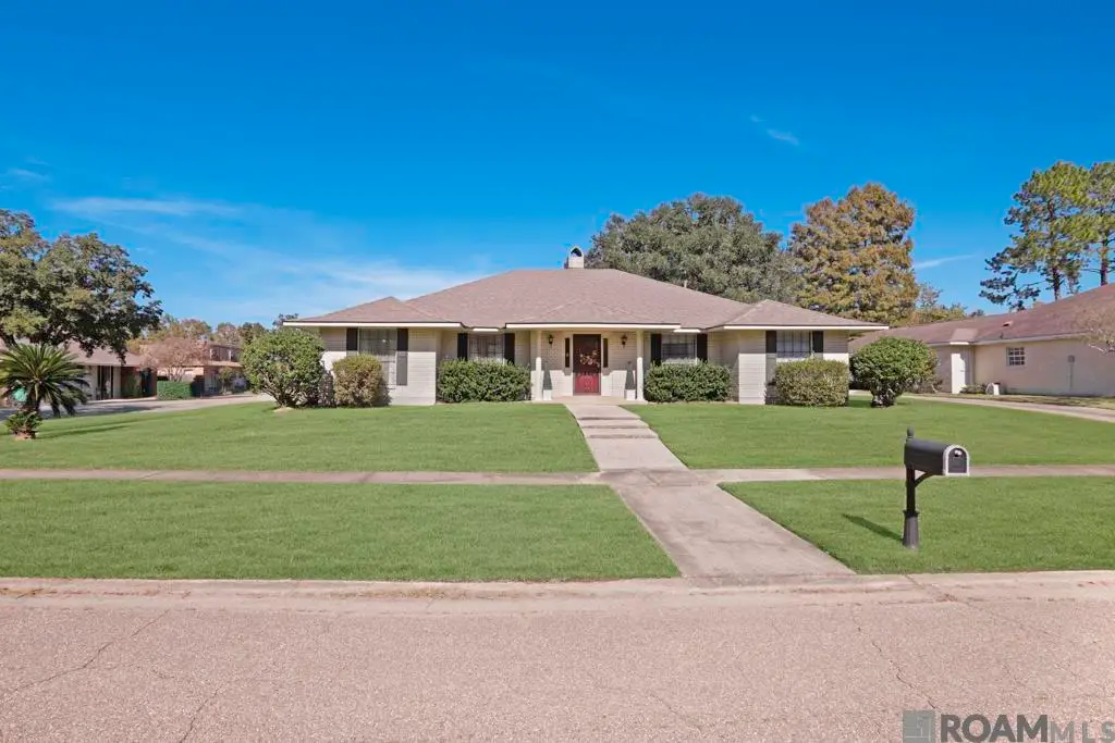 11907 Lake Sherwood Ave, Baton Rouge, LA 70816 - Image #1