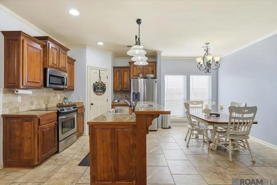 38209 Shelby Dr, Denham Springs, LA 70706 - Image #3