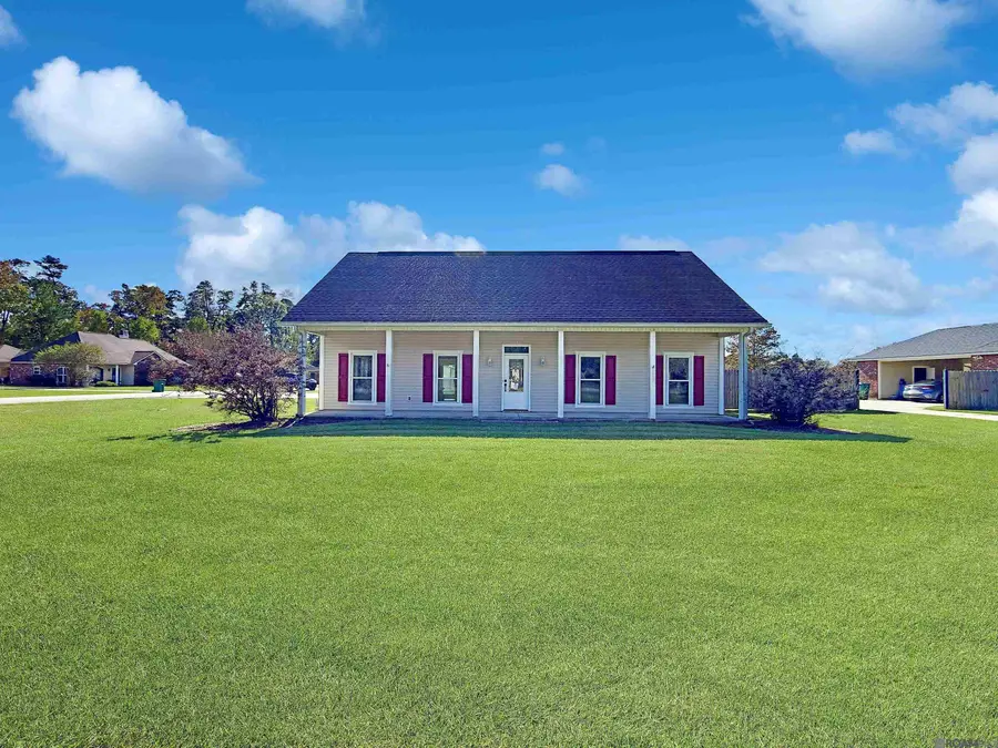 8178 Acadiana Ave, Denham Springs, LA 70706 - Image #2