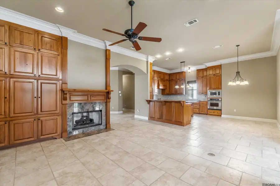 19455 Kellywood Ct, Baton Rouge, LA 70809 - Image #2