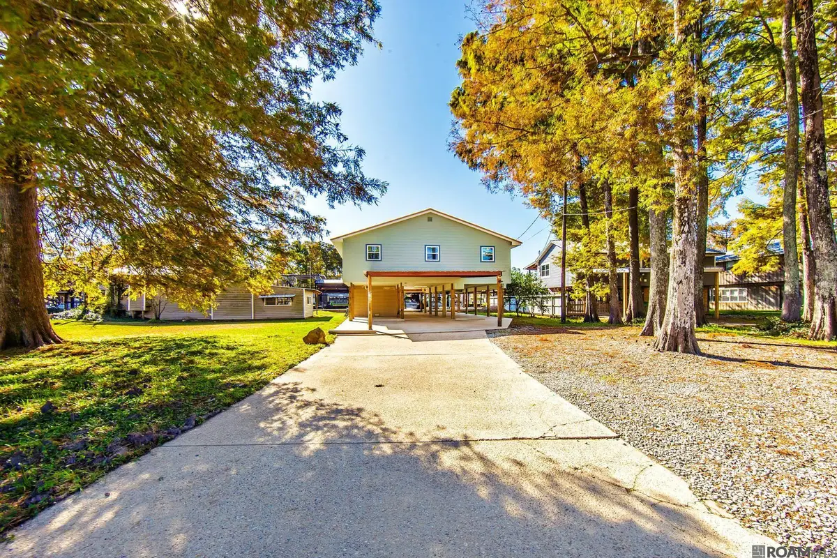 31734 Shelton Dr, Springfield, LA 70462 - Image #1