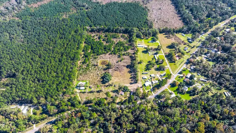 26848 Satsuma Rd, Livingston, LA 70754 - Image #2