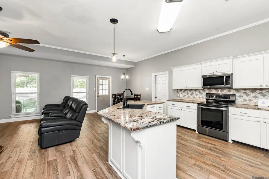 43420 N Great Oak Ct, Prairieville, LA 70769 - Image #3