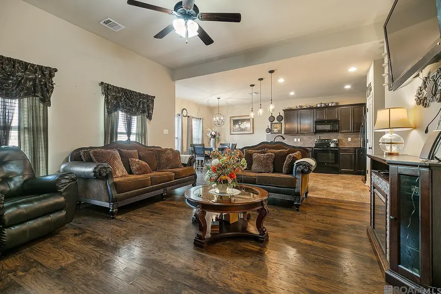 8807 Black Birch Ave, Zachary, LA 70791 - Image #3