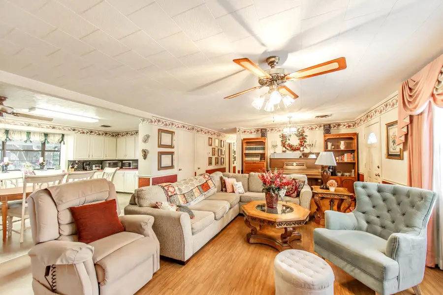 917 Caroline St, Thibodaux, LA 70301 - #2