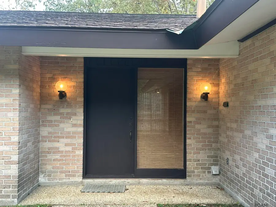 1048 Castle Kirk Dr, Baton Rouge, LA 70808 - Image #3