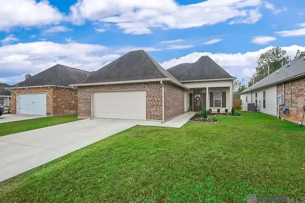 10396 Grand Plaza Dr, Denham Springs, LA 70726