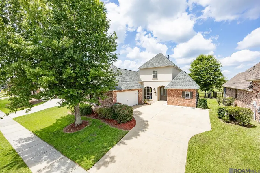 2887 Muirfield Dr, Zachary, LA 70791 - Image #2