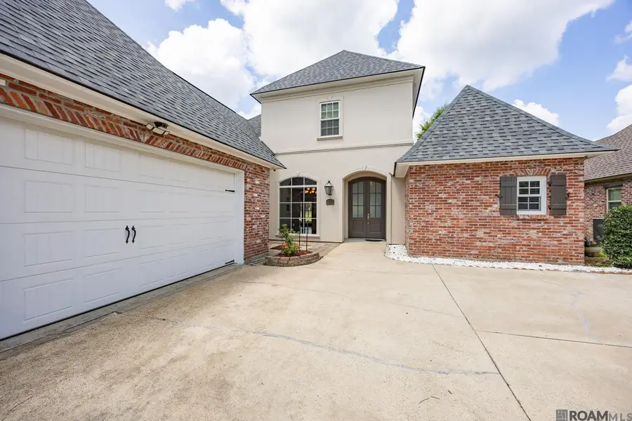 2887 Muirfield Dr, Zachary, LA 70791 - Image #3