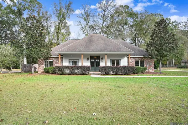 10291 Old Field Rd, St Francisville, LA 70775