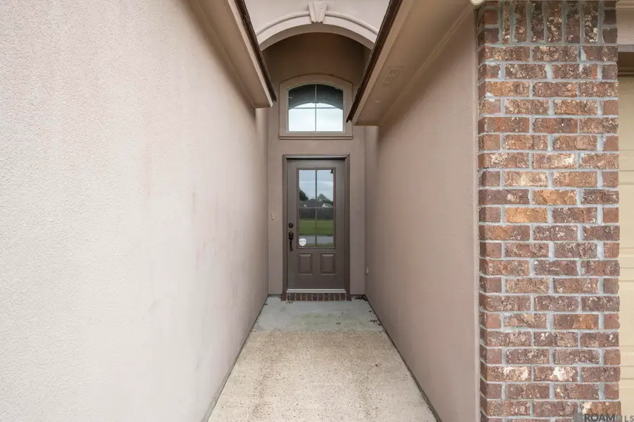 41481 Hearthstone Ave, Prairieville, LA 70769 - Image #3