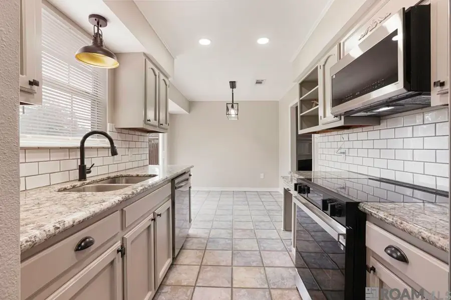 16199 N Galvez Ave, Prairieville, LA 70769 - Image #2