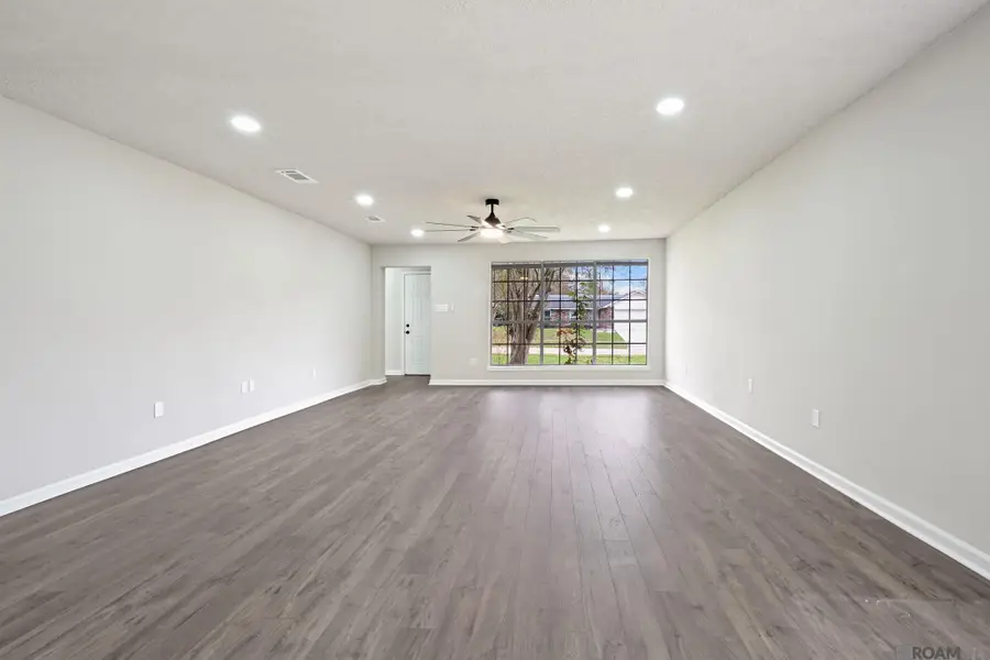 8724 Metairie Dr, Baton Rouge, LA 70810 - Image #3