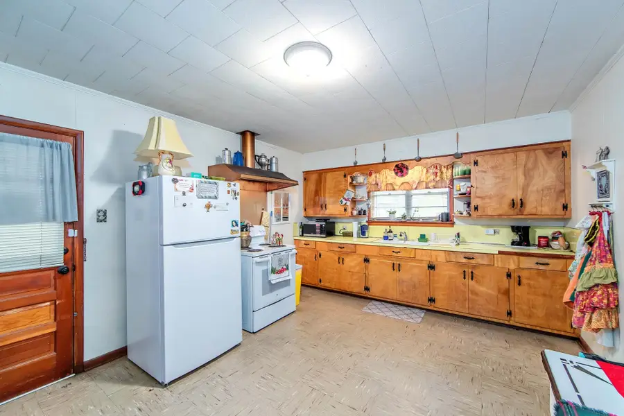 608 Willow St, Thibodaux, LA 70301 - #3