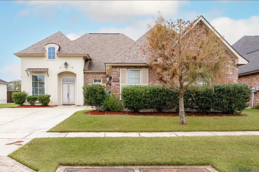 3421 Meadow Grove Dr, Zachary, LA 70791 - Image #2