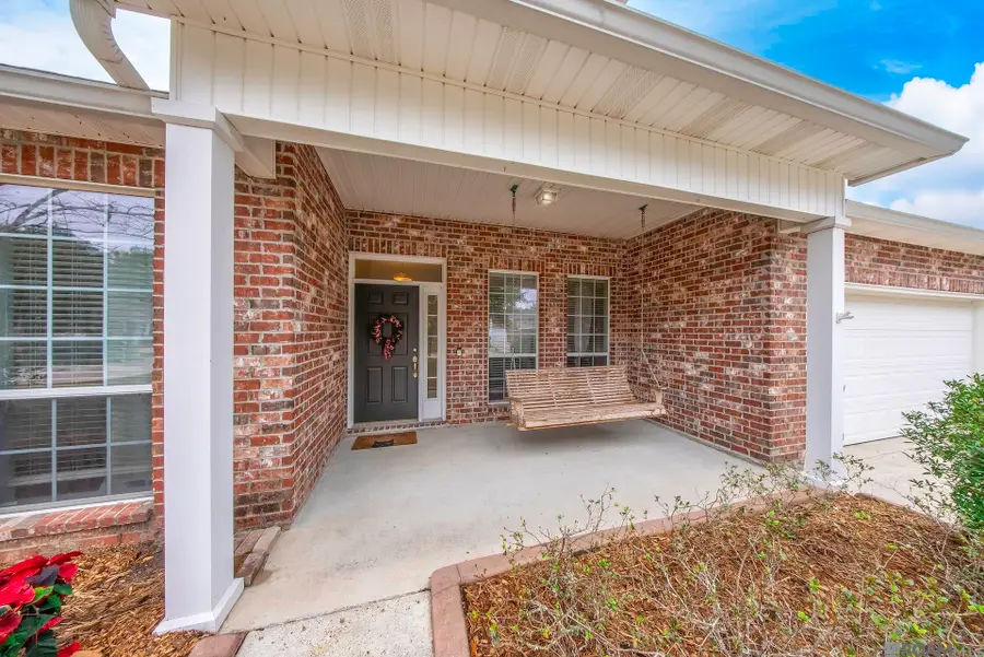 301 Mark Dr, Covington, LA 70433 - Image #2