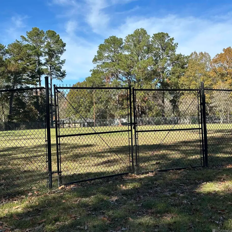 3833 Valentine Rd, Baton Rouge, LA 70816 - Image #2
