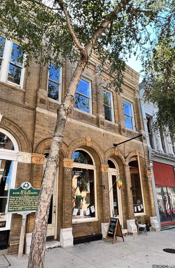 326-328 Main St, Natchez, MS 39120