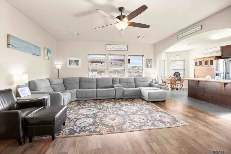 35080 Rayville Dr, Denham Springs, LA 70706 - Image #3