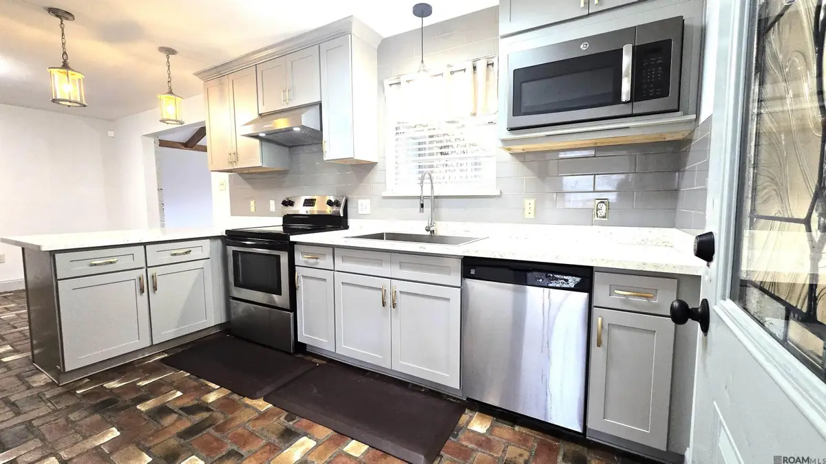 463 W Chalfont Dr, Baton Rouge, LA 70819 - Image #1