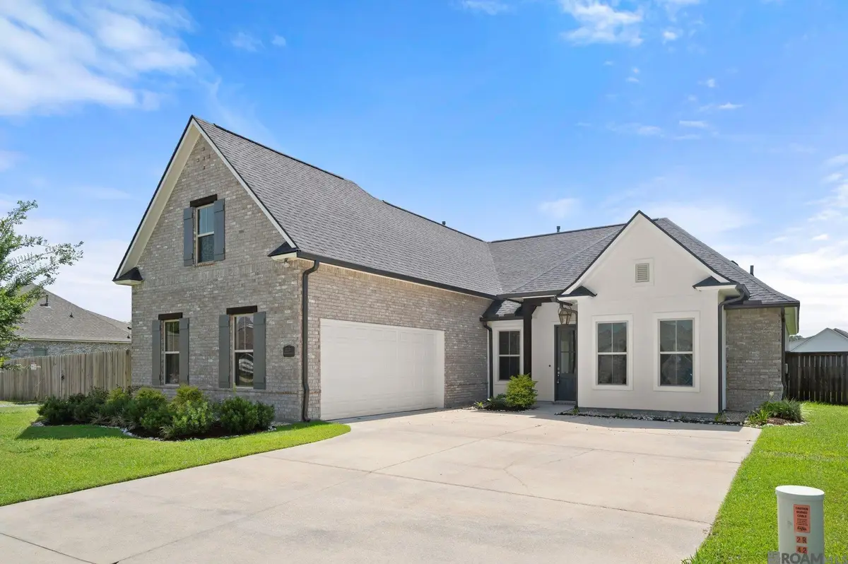 13337 Belle Prairie Dr, Geismar, LA 70734 - Image #1