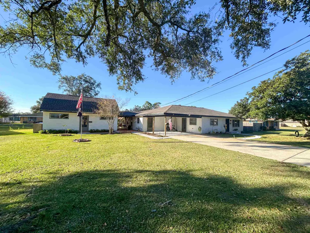 402 Saint Bernard St, Thibodaux, LA 70301 - #1
