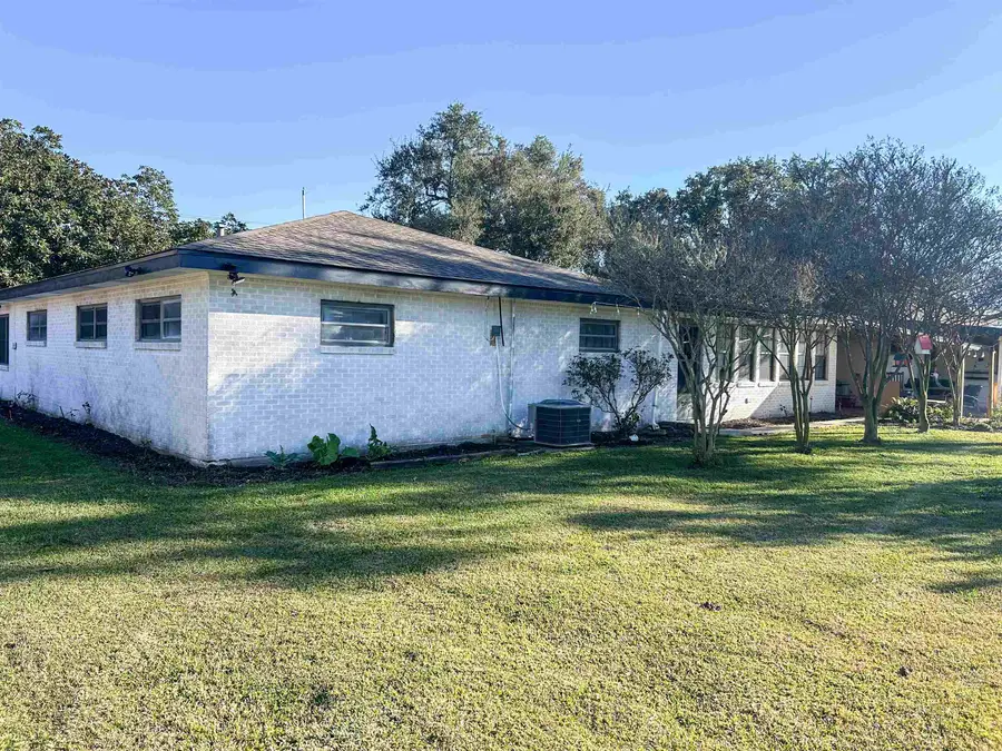 402 Saint Bernard St, Thibodaux, LA 70301 - #2