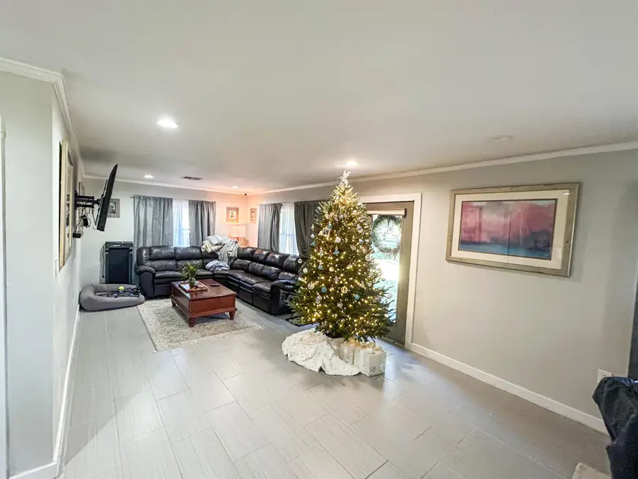 402 Saint Bernard St, Thibodaux, LA 70301 - #3