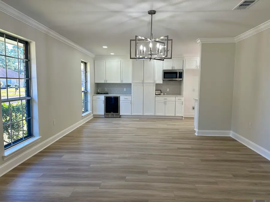 733 Chippenham Dr, Baton Rouge, LA 70808 - Image #2