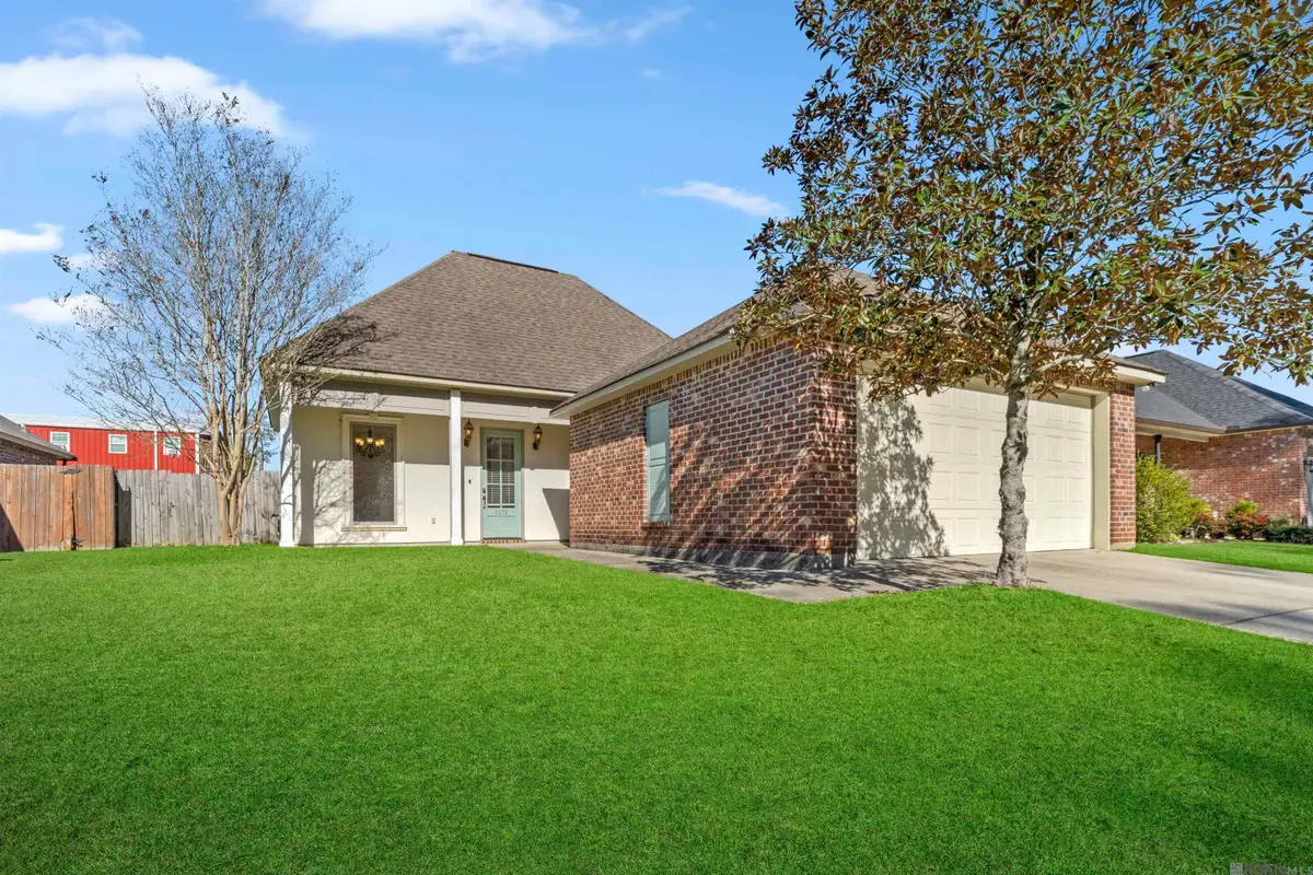 7373 Estelle Dr, Denham Springs, LA 70726 - Image #1