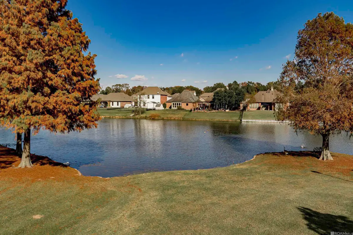 2413 Shadowbrook Dr, Baton Rouge, LA 70816 - Image #1