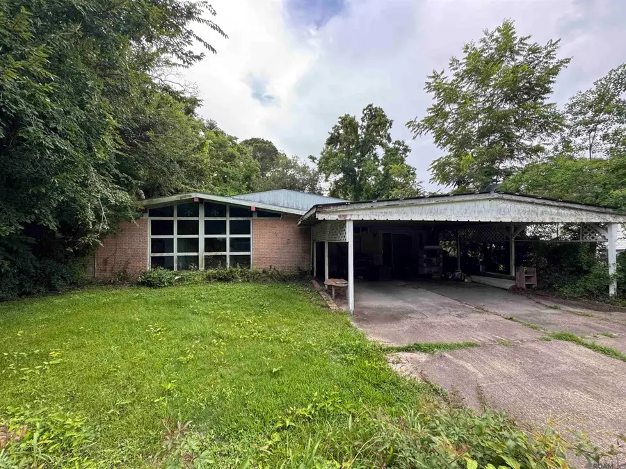 415 E Sanders St, Gonzales, LA 70737 - Image #2