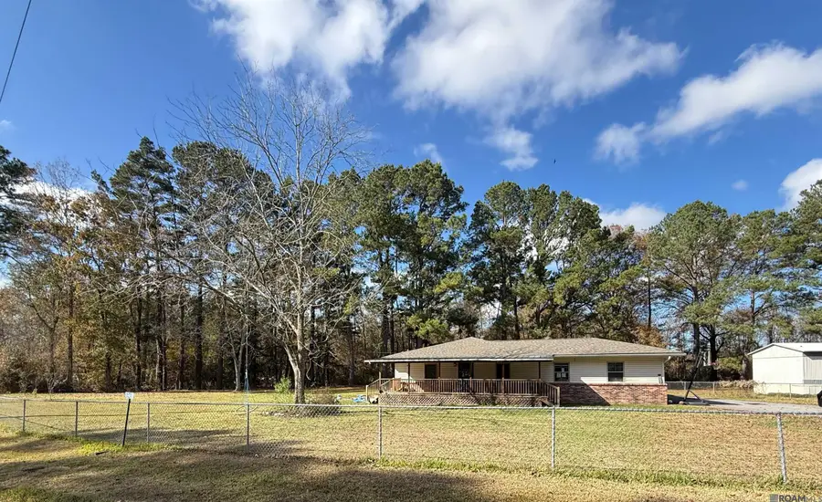 26035 John L Ln, Denham Springs, LA 70726 - Image #2